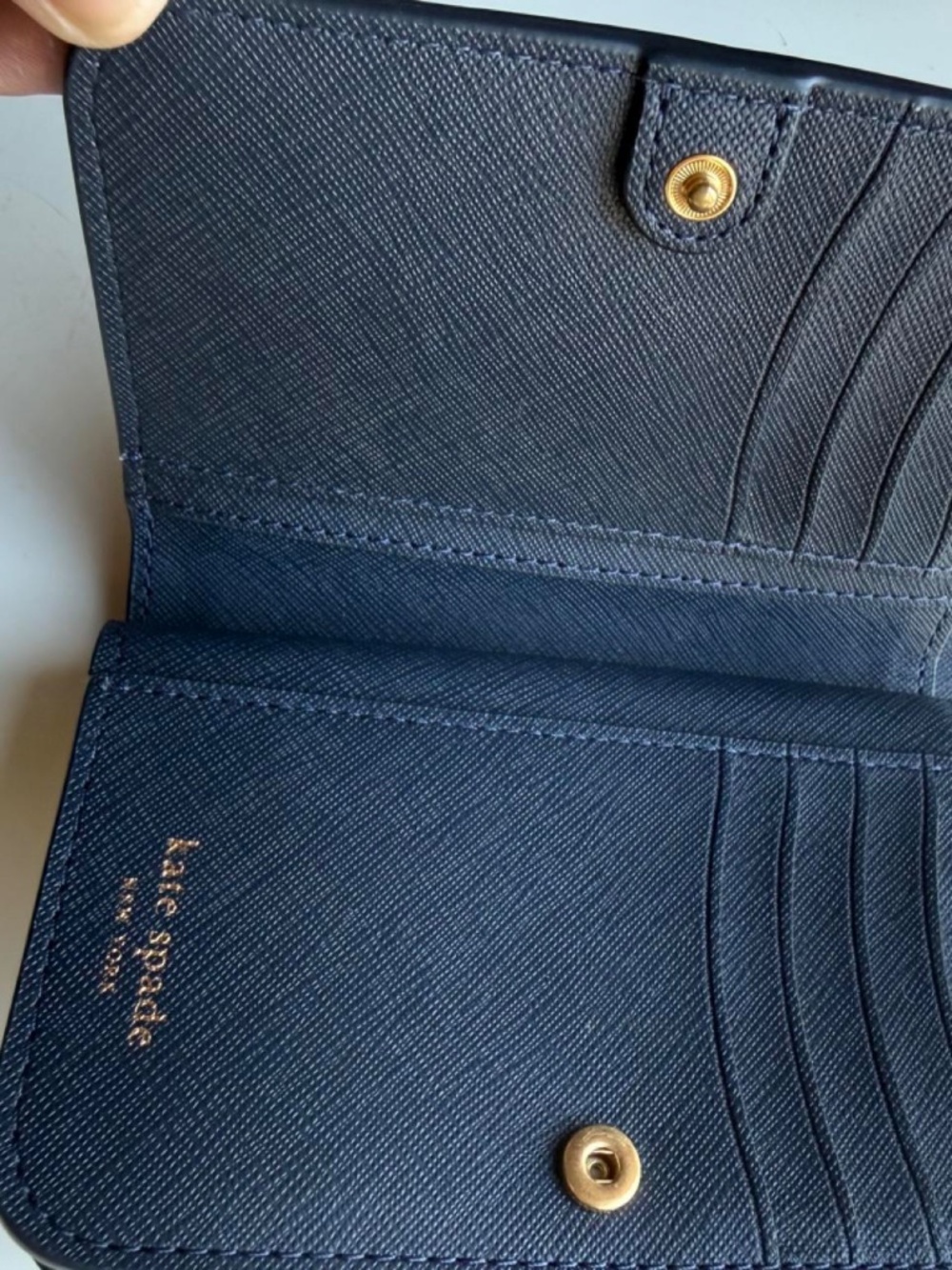 Kate Spade New York Morgan Flower Bed Navy Floral Bifold Wallet Like New - Picture 3 of 8